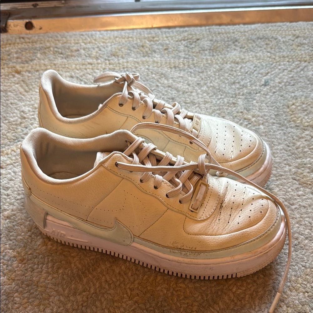 Nike Off-White Low-Top Sneakers